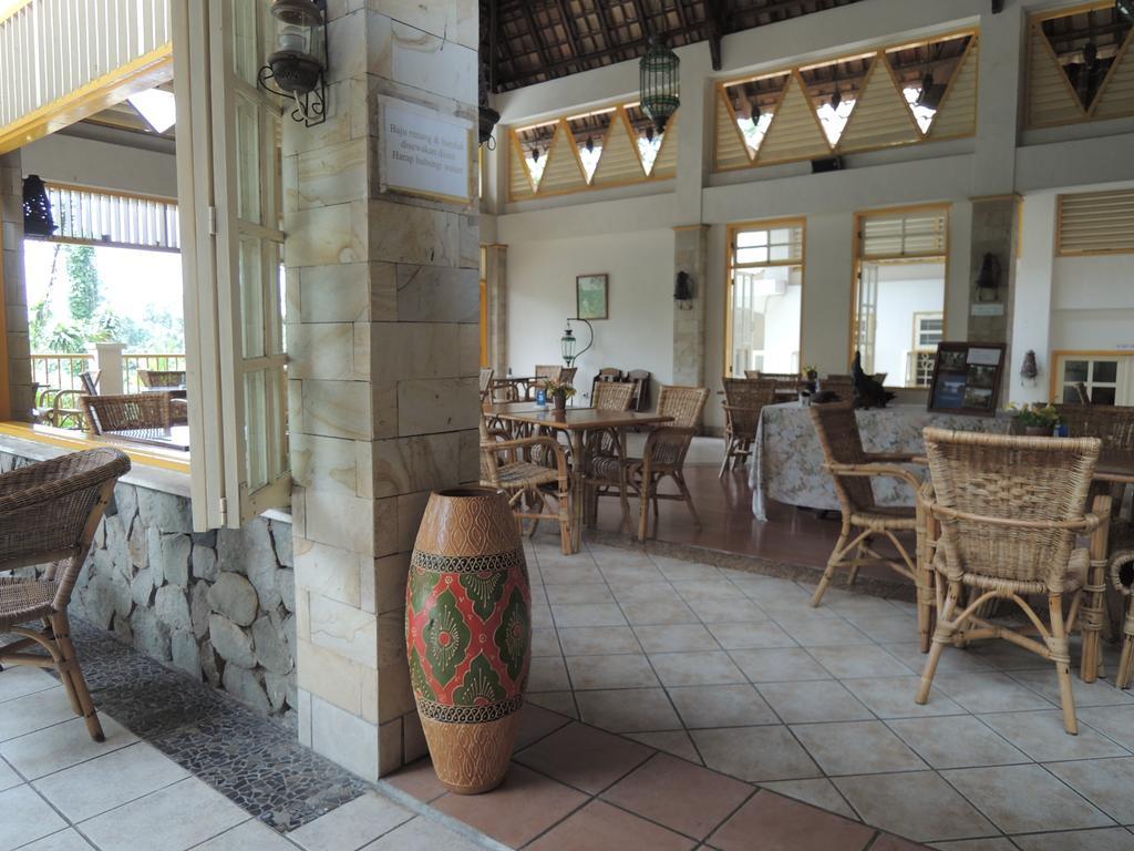 Hotel Deli River And Restaurant Omlandia Медан Экстерьер фото